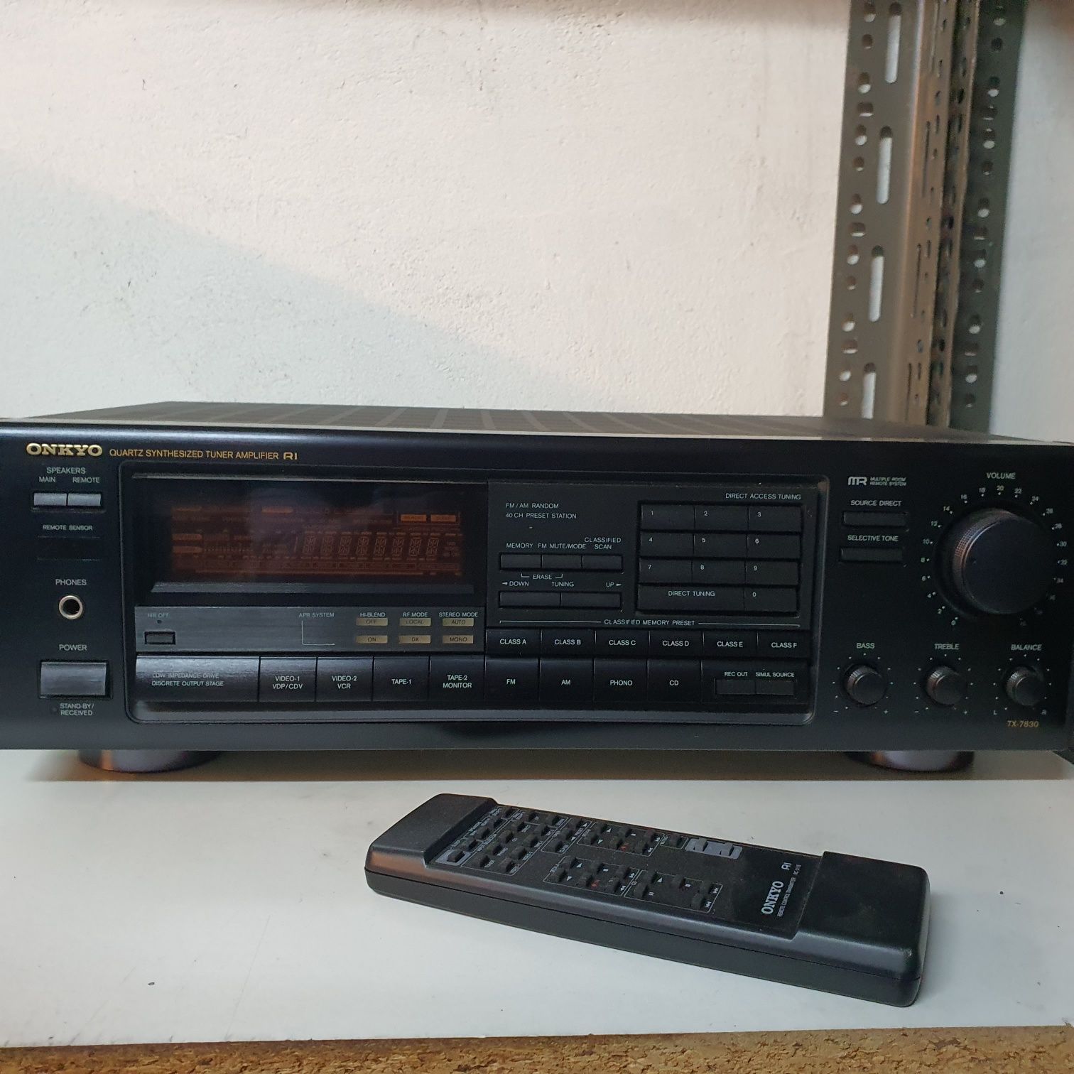 Amplituner Onkyo tx-7830