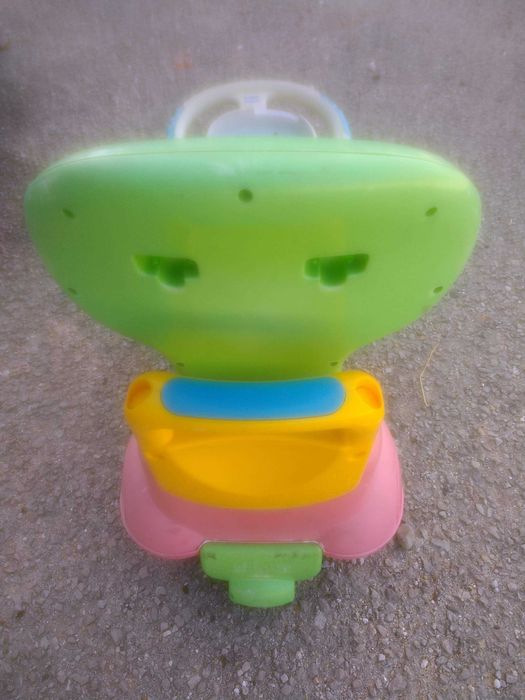 Carrinho da Chicco para crianças, com porta luvas.