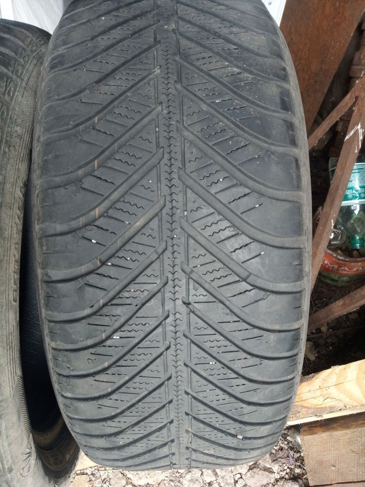 Продам скати на авто Good Yer 225/50 r17