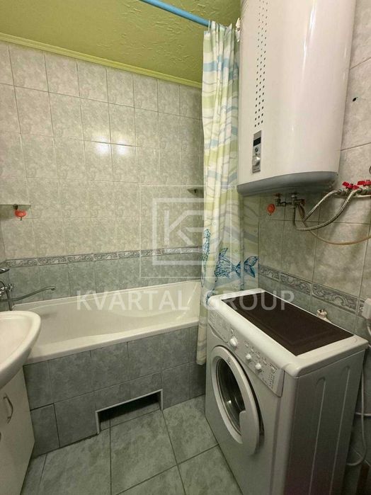 Продам ГАРНУ 2к квартиру з ремонтом, меблями, технікою. Балкон.