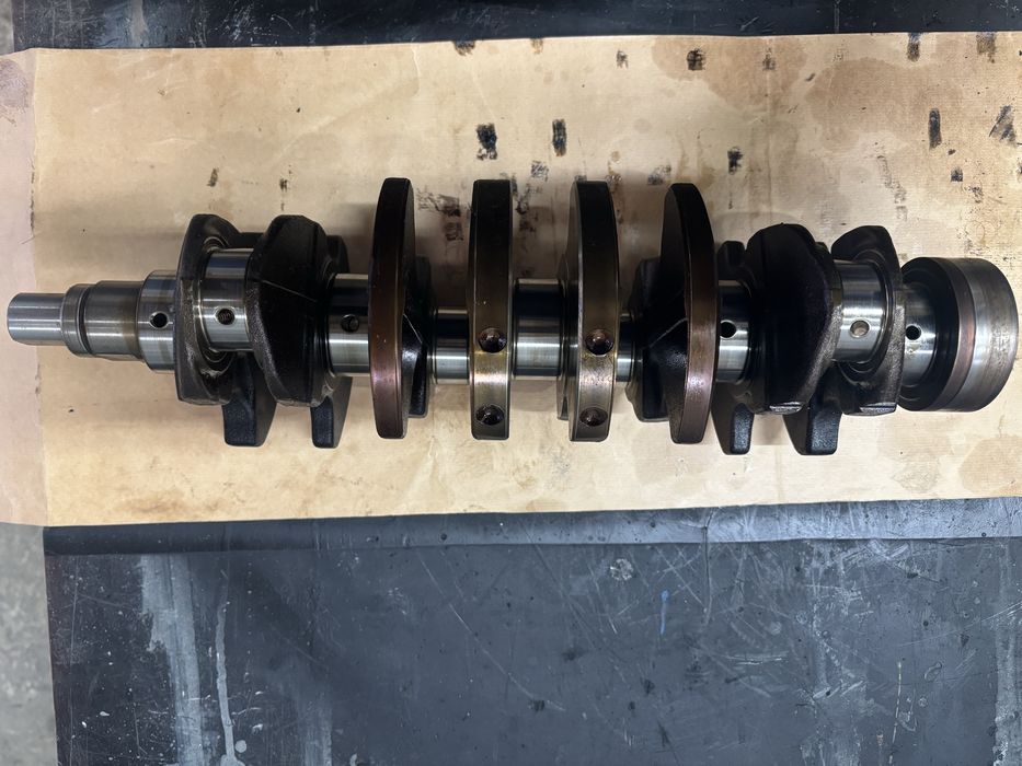 Mitsubishi Spase Star 1,6, 4G18, колінвал, маховик, поршні з шатунами