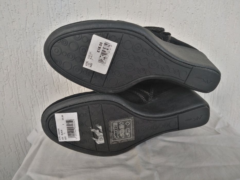 Брендовие ботинки замшевие Anne Klein Sport р.37