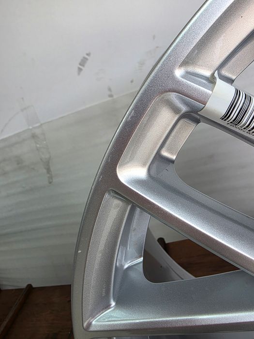 Oryginalna Felga Alufelga Audi Q7 4M 20 Cali 4M0601025Q Et 33