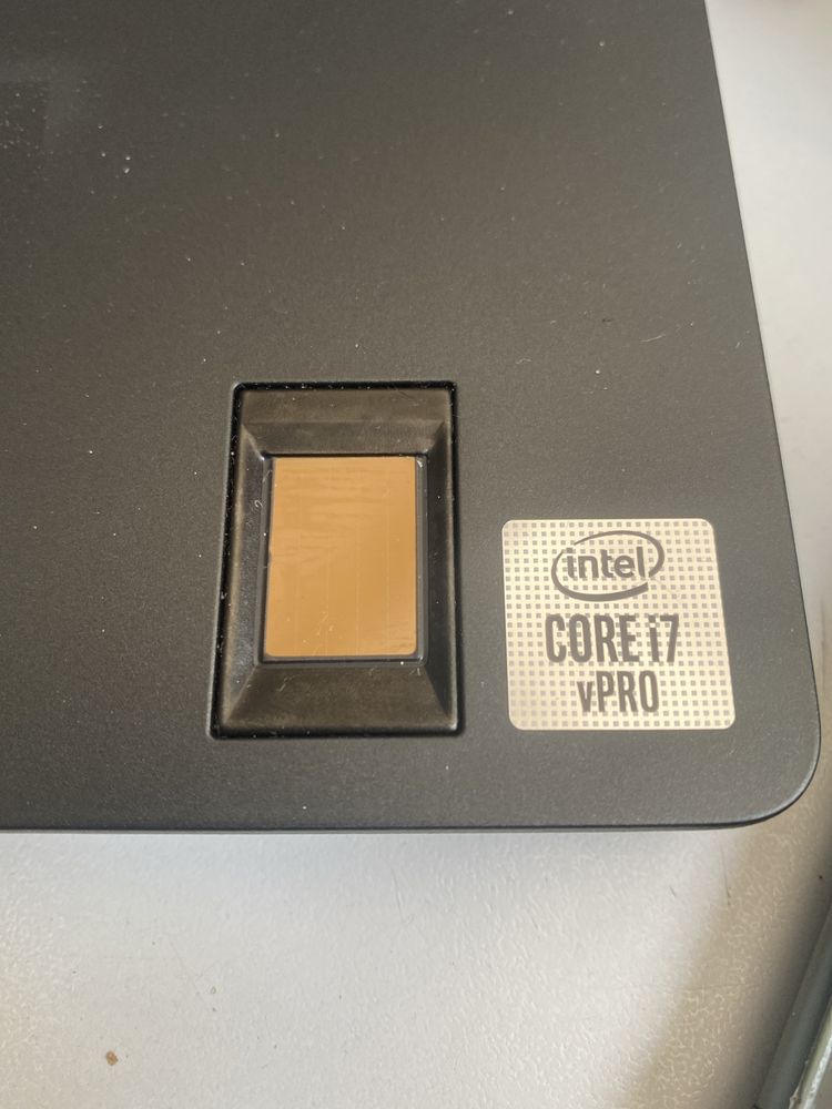 Dell Precision 7550 15.6" FHD IPS i7-10850H 16GB 512 Win 11
