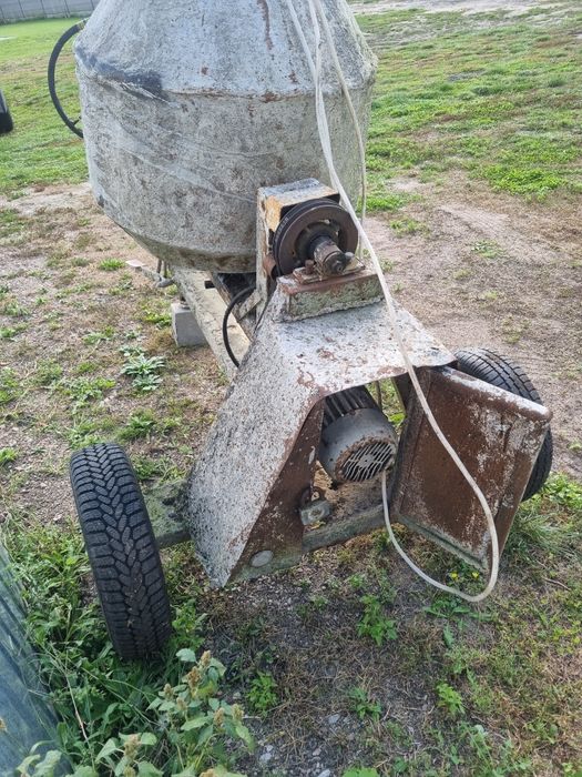 Duza betoniarka 400v