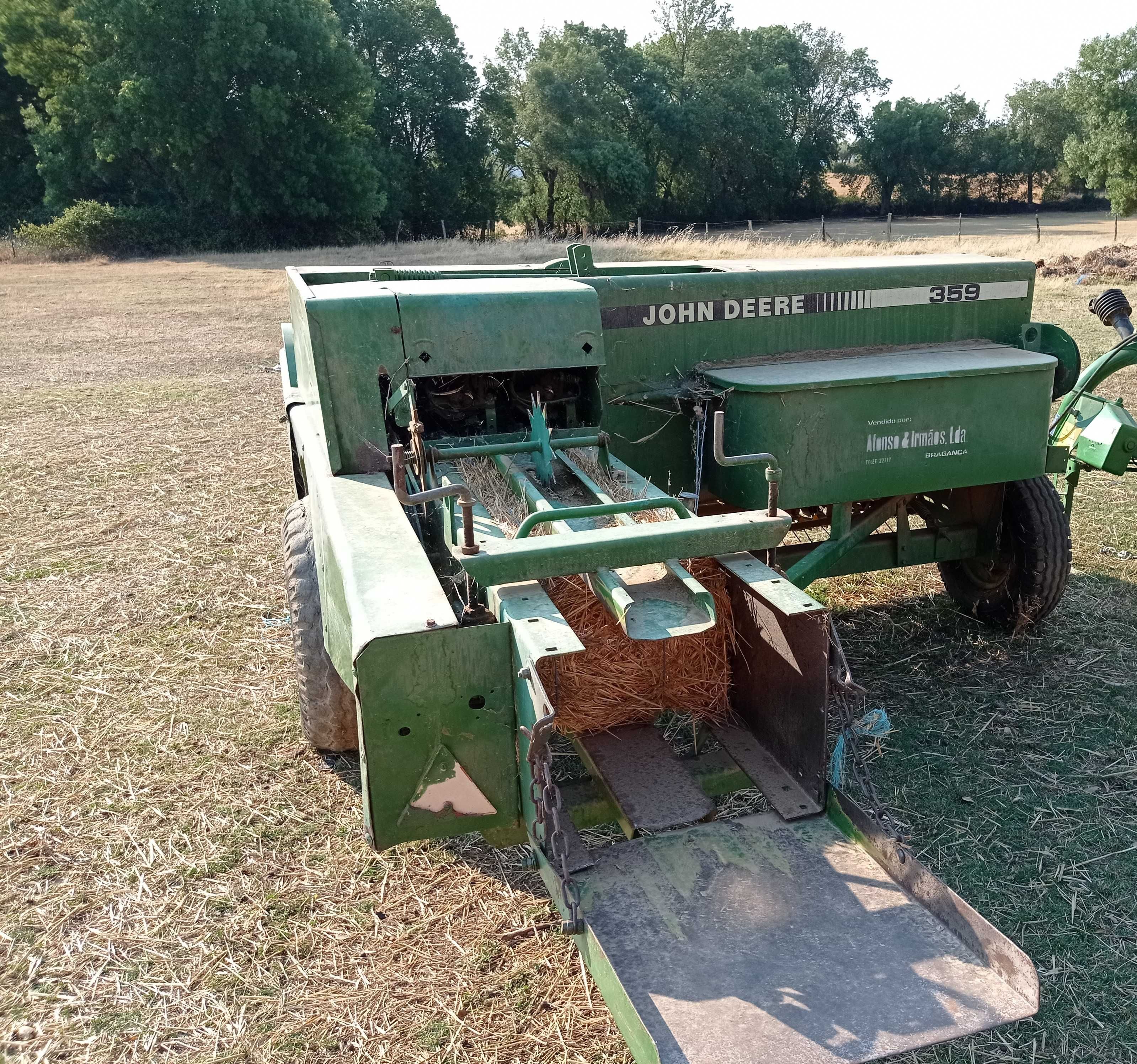 Ceifeira debulhadora John Deere 1157