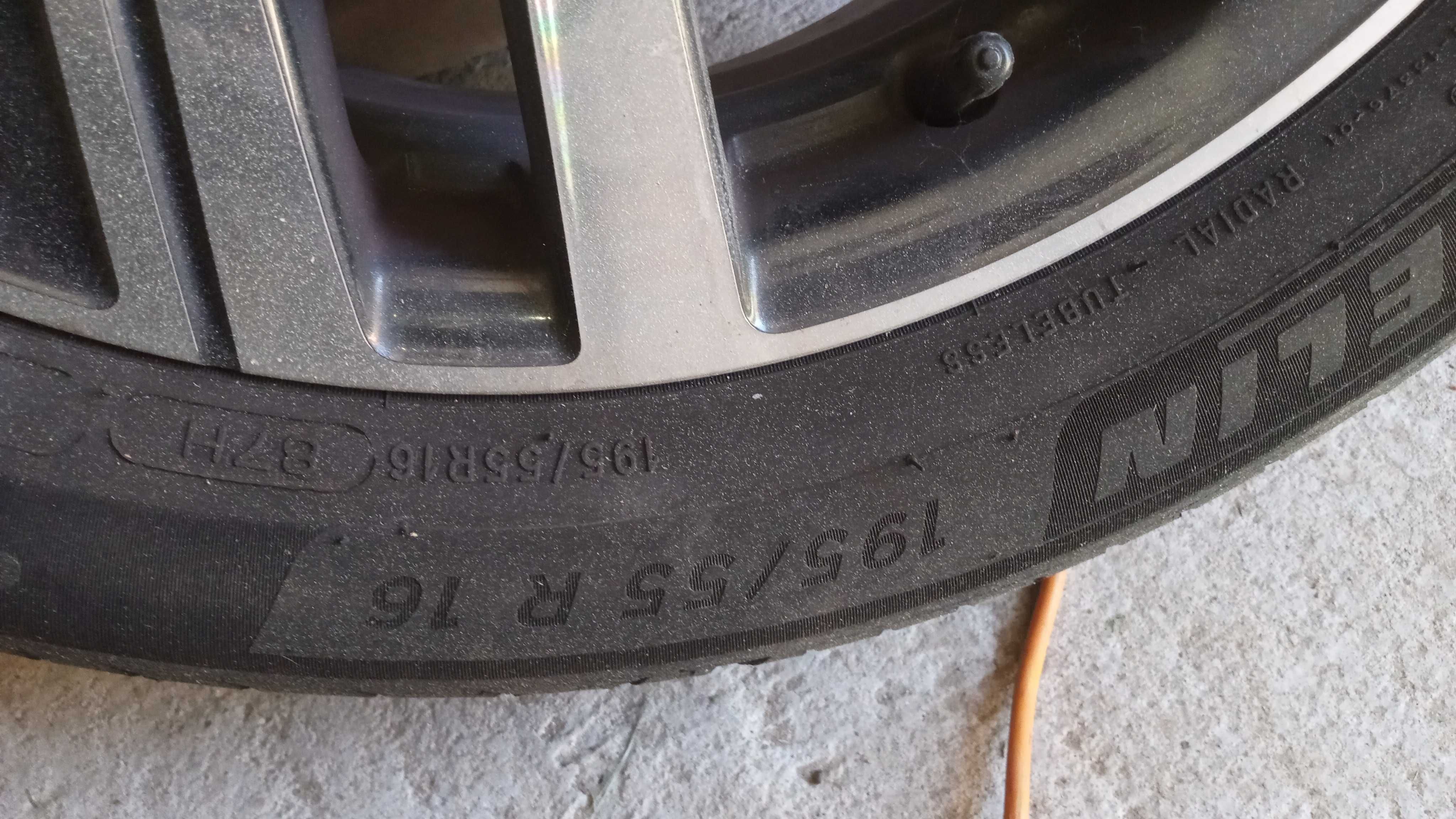 Koła Peugeot 208 OE Michelin