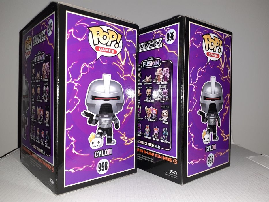 Funko Fusion Cylon and Cylon Chase
