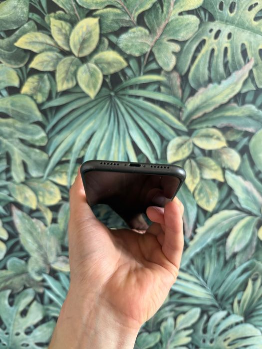 iPhone 11 Black 128GB Neverlock 92% акумулятор Айфон 11 ідеал Обмін