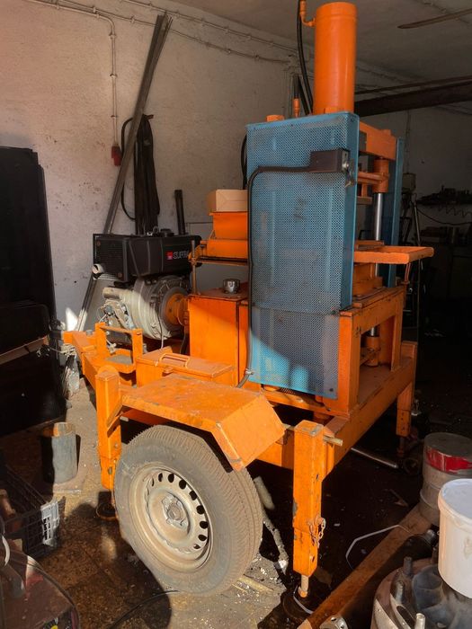 Máquina de fazer blocos