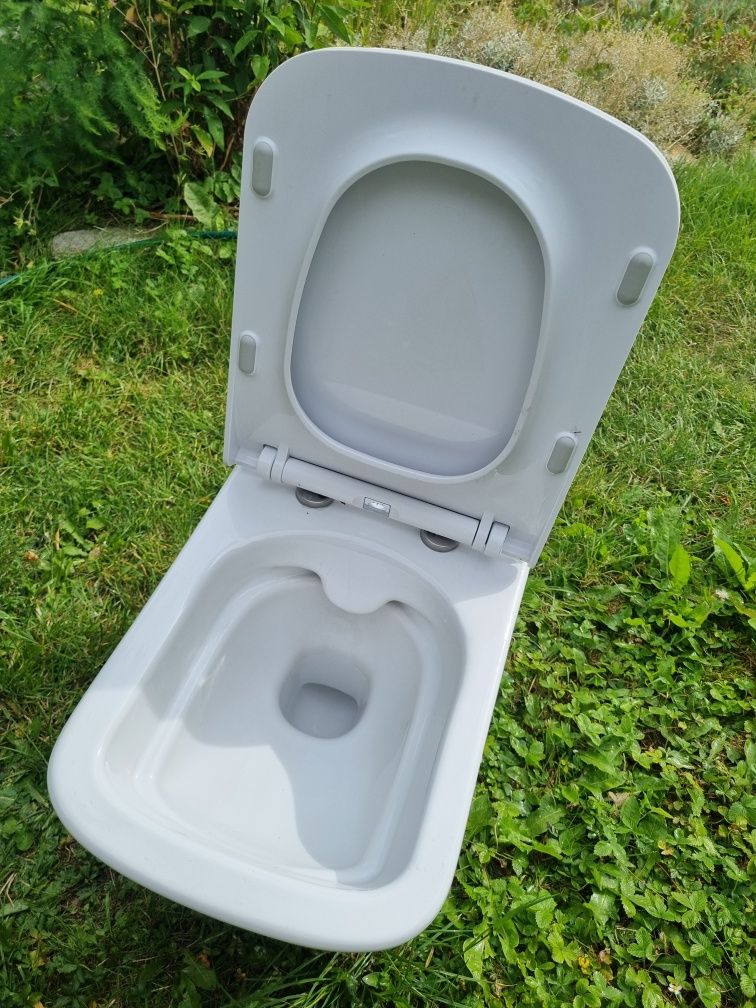 WC podwieszane toaleta komplet ceresanit grohe