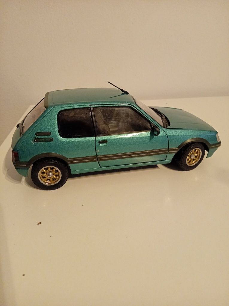 Peugeot 205 GTI norev 1:18