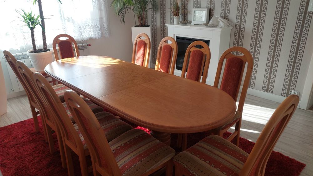 Drewniany stół + 10 krzeseł