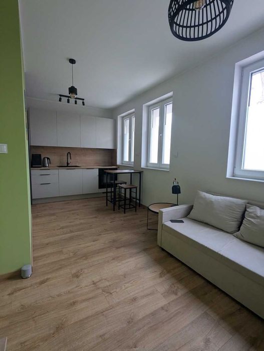 Mieszkanie 33+m² w centrum – parter, 2 pokoje, piwnica, budynek 2022