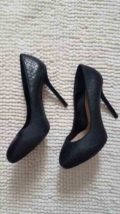 Sapatos Pretos N38 // Zara