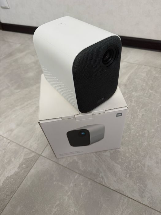 Продам проектор Xiaomi Mi Smart