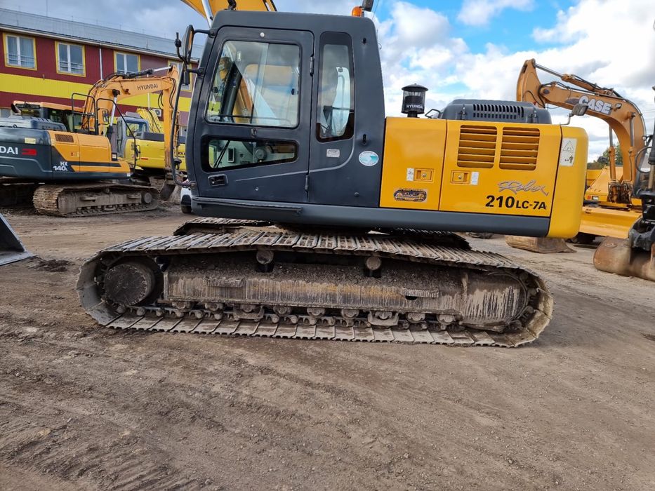 Аренда полноповоротного гусеничного экскаватора