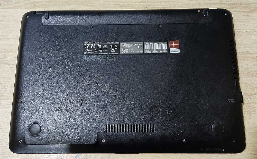 Portátil Asus F541U 4 Mb RAM