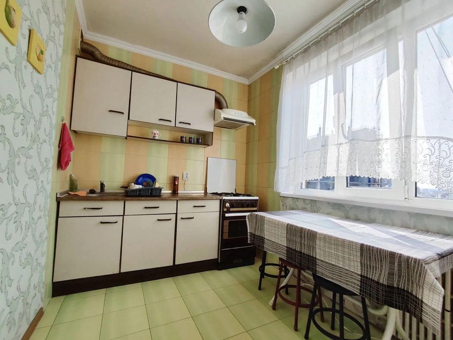 Продам 1-кімнатну квартиру, поруч метро Наукова