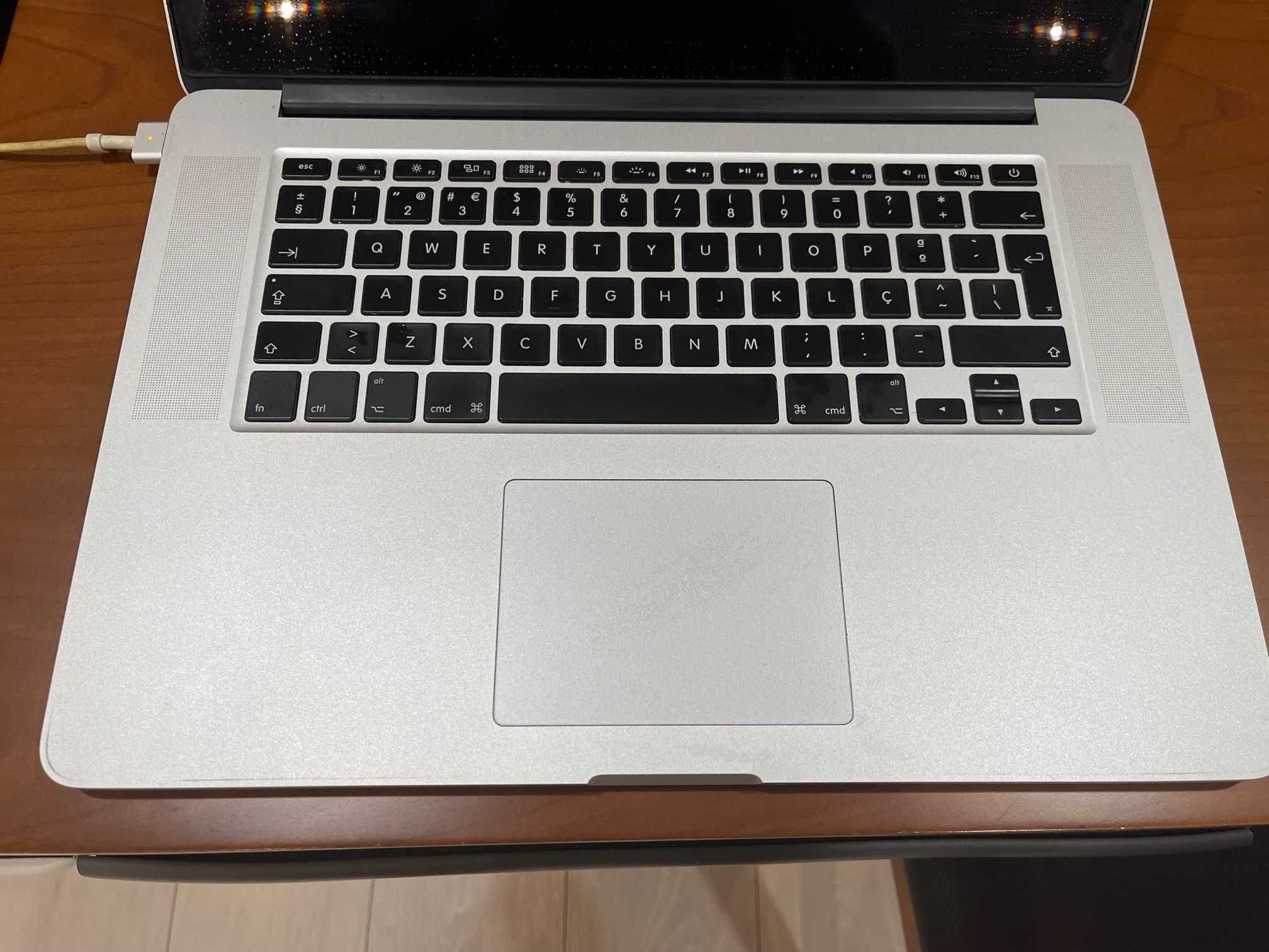 Macbook Pro i7 512SSD 16GB + Drive DVD