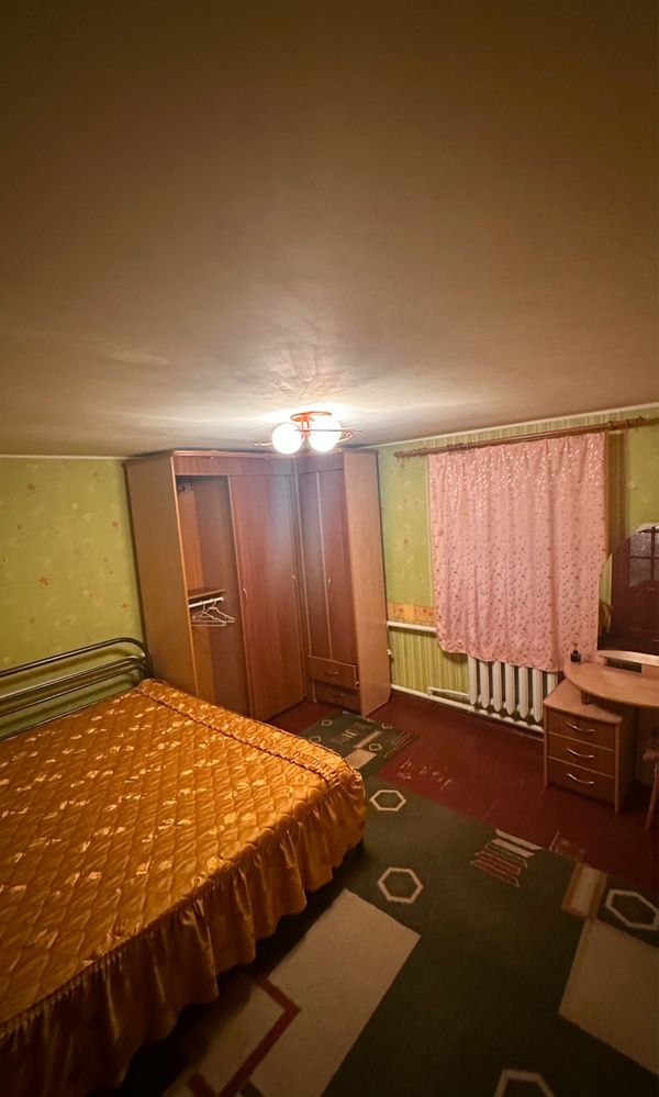 Продається будинок центрально-міський район.