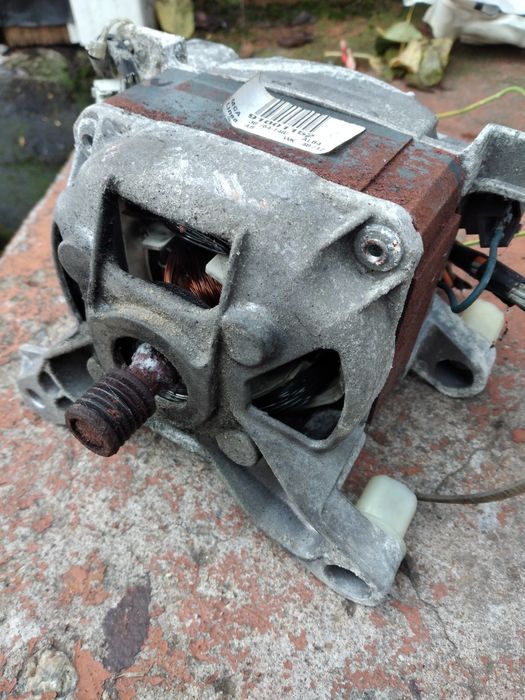 Двигатель,двигун,для стиральной машини