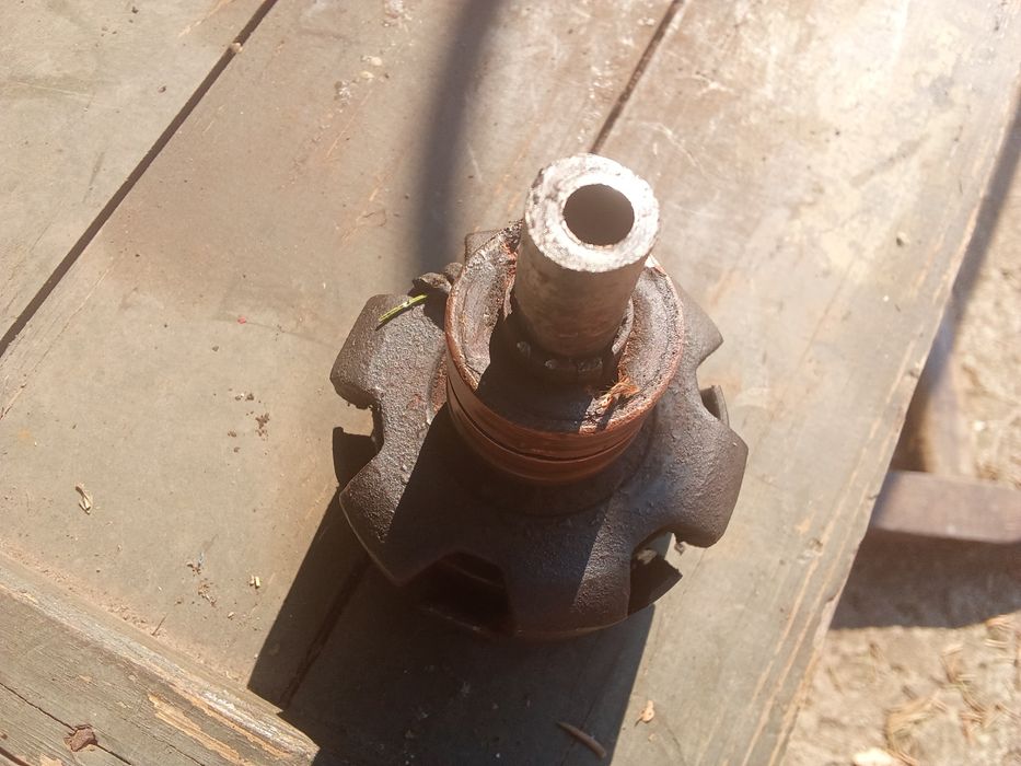 Продам на Иж планету 5