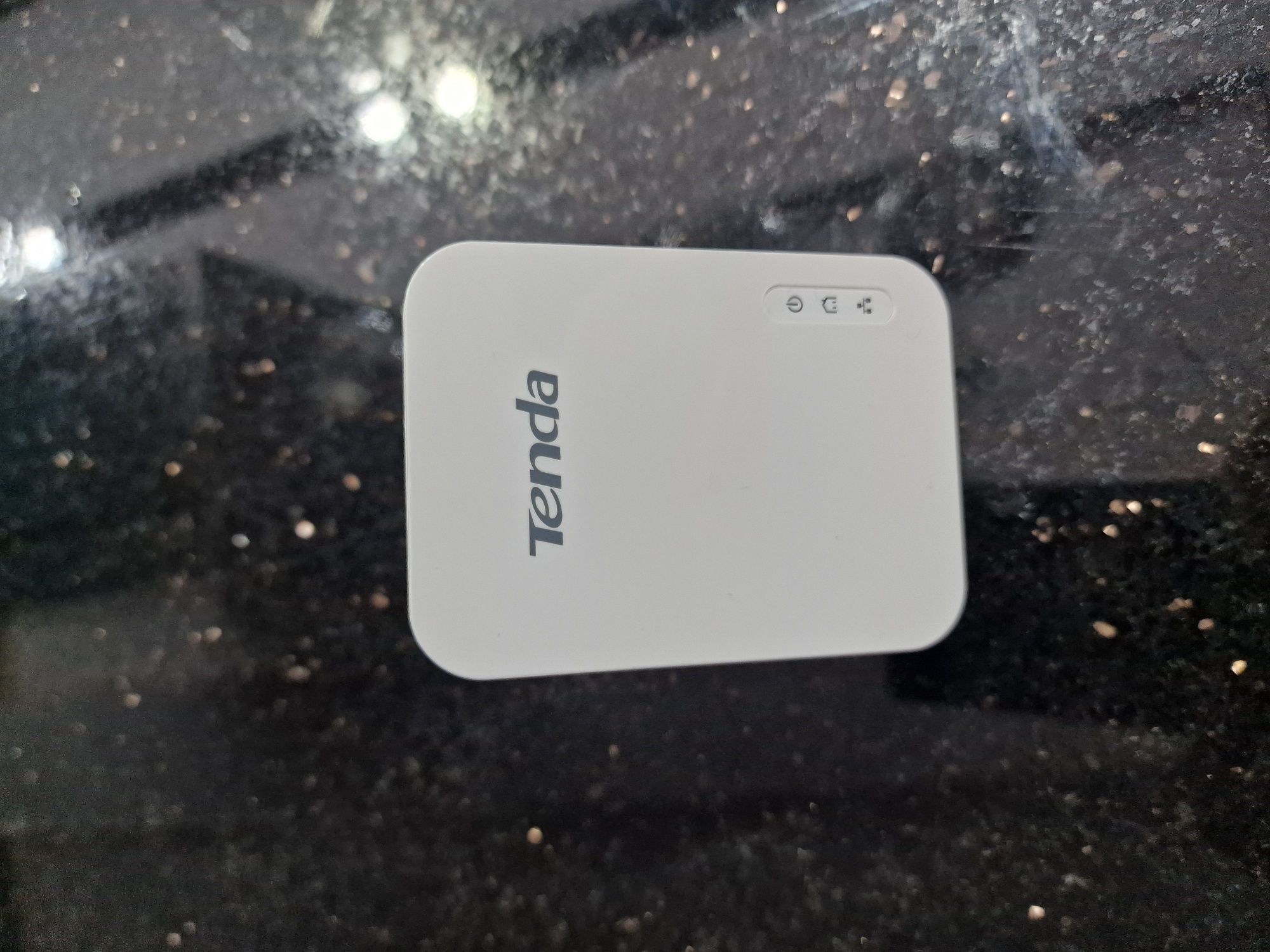 Transmiter sieciowy TENDA AV1000 P3 powerline adapter