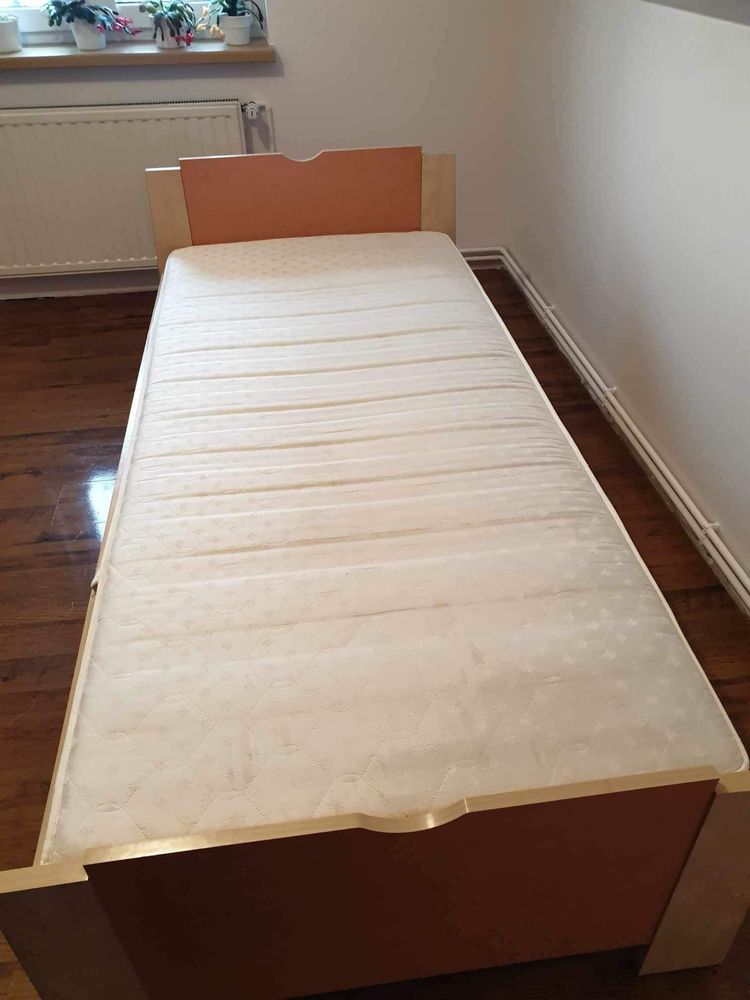 Łóżko plus materac 90x200