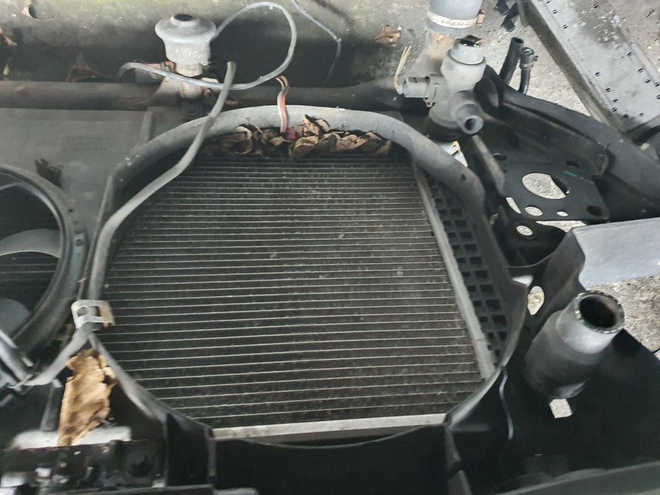 Audi A6 C5 pas przedni