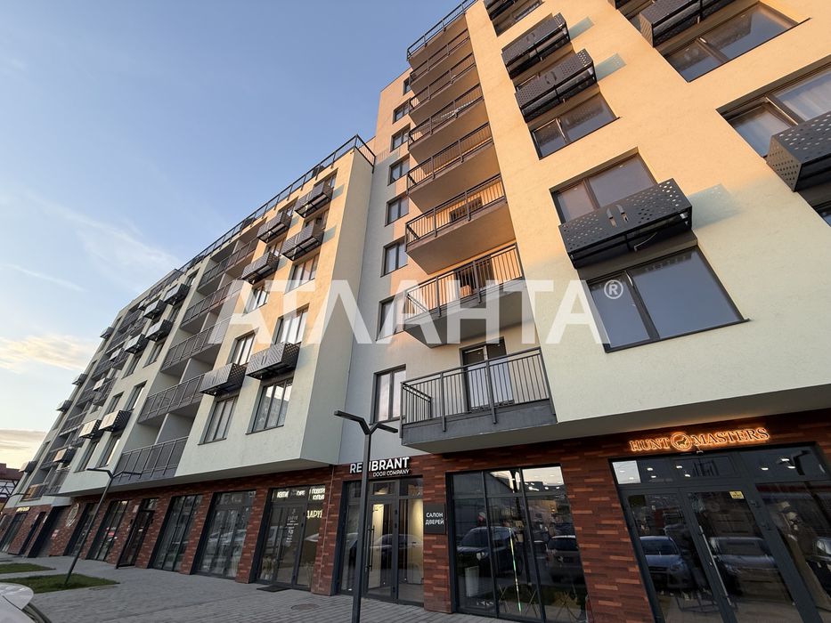 Нова квартира з ремонтом біля Victoria Gardens — заїжджай і живи