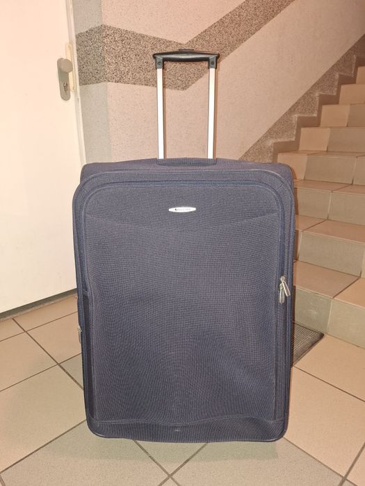 Granatowa walizka Puccini 70x50x30