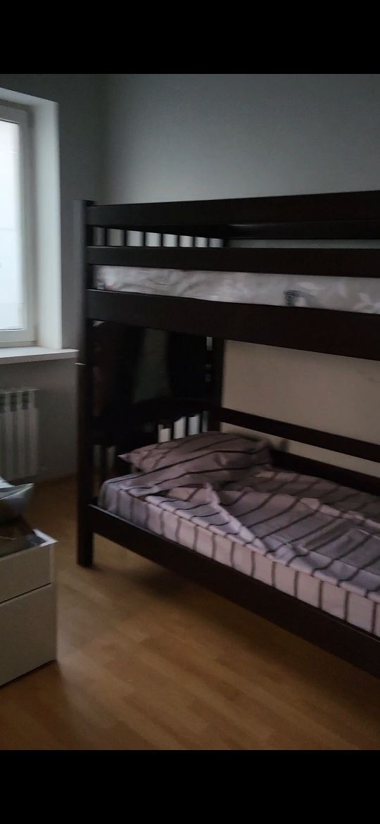 Прихисток для матерів одиначок. Безкоштовне житло.