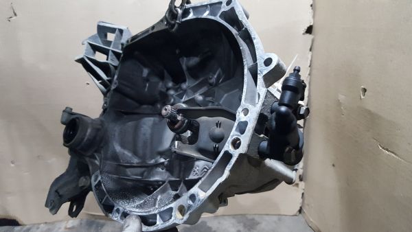 Caixa de velocidades manual PEUGEOT 208