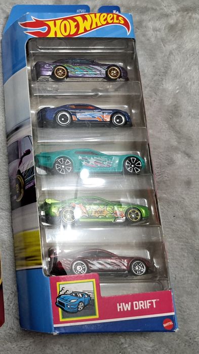 5pak autek HotWheels