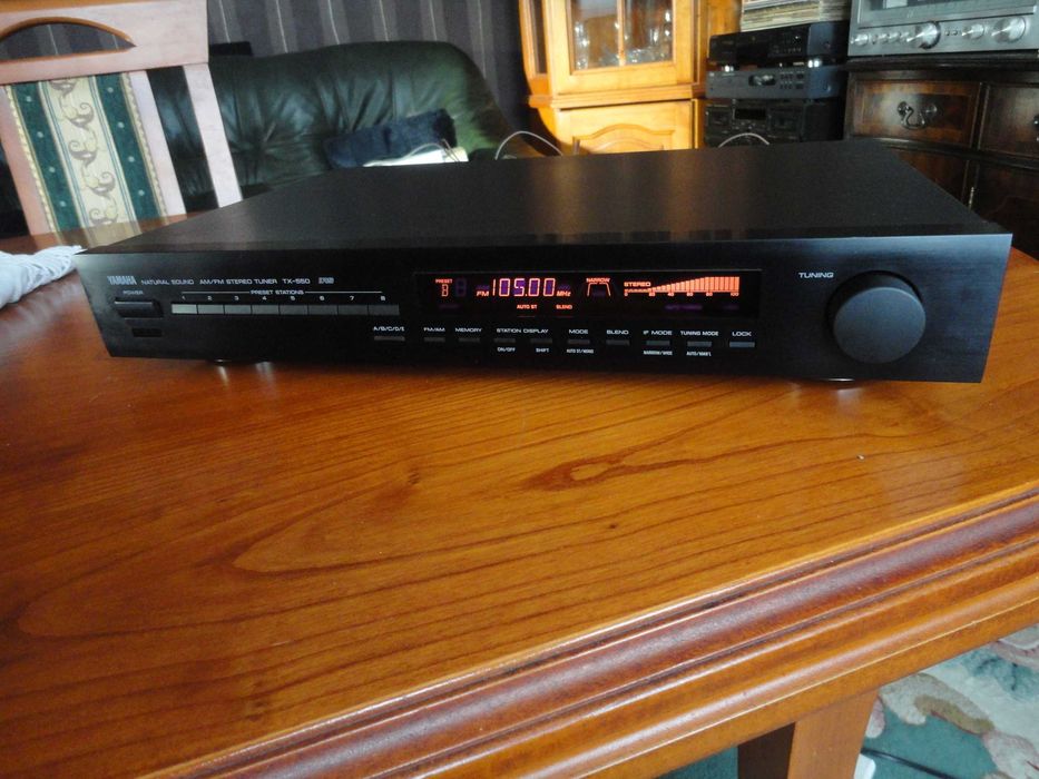 Tuner Yamaha TX-550