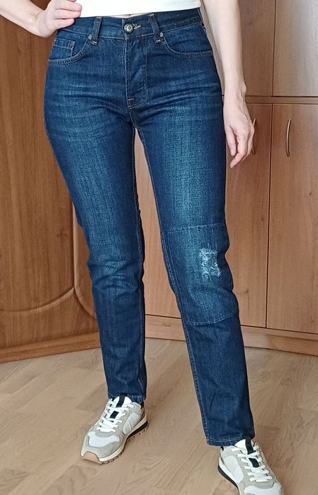 Продаю женские джинсы MR 520, темно-синие, размер 44( ukr.)