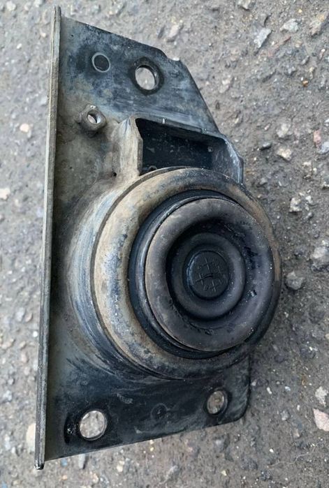 Подушка двигуна, опора двигателя права Hyundai accent 06-11 рік