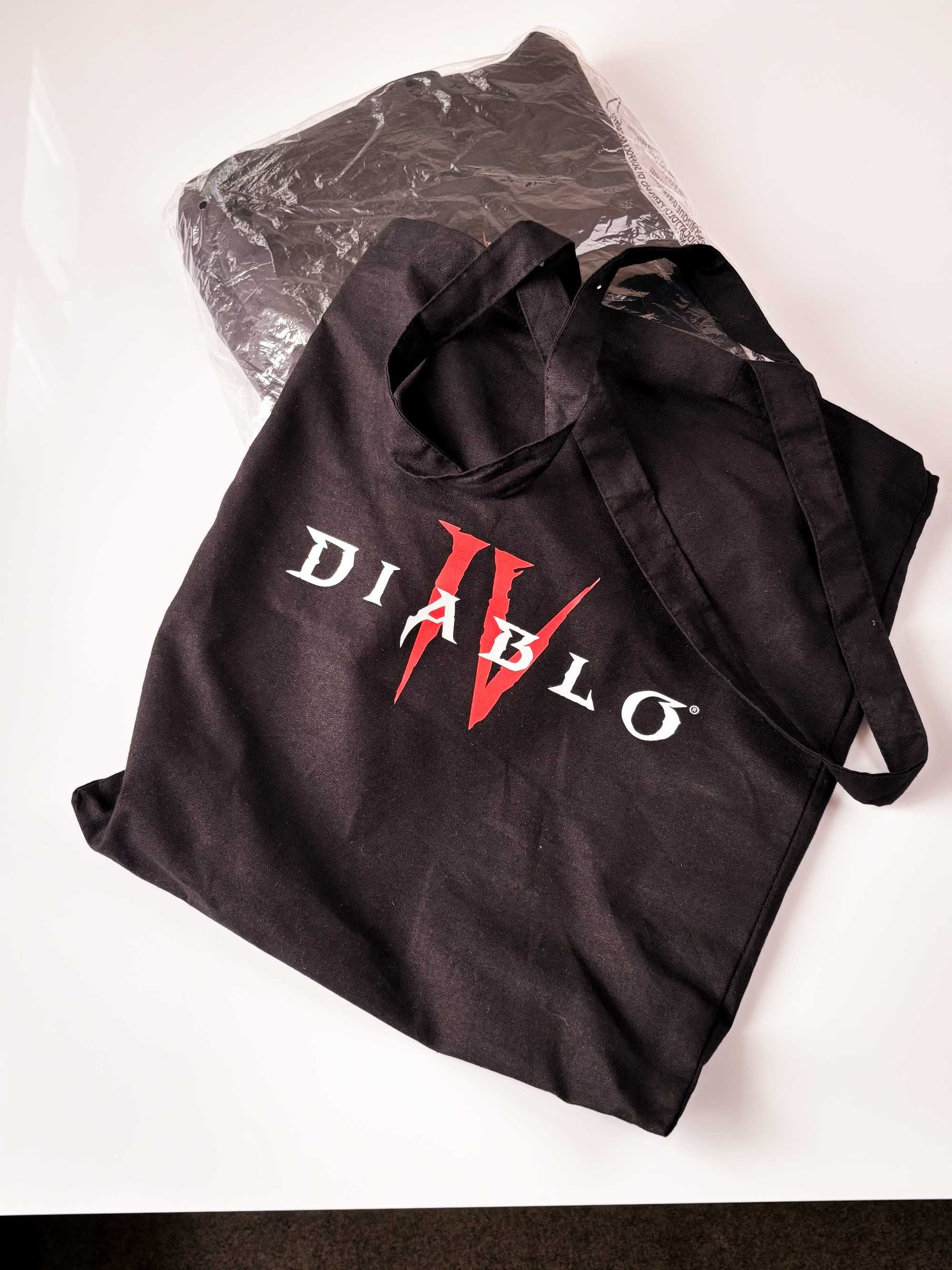Merch Diablo IV - bluza, 2x czapka, siatka + gadżety