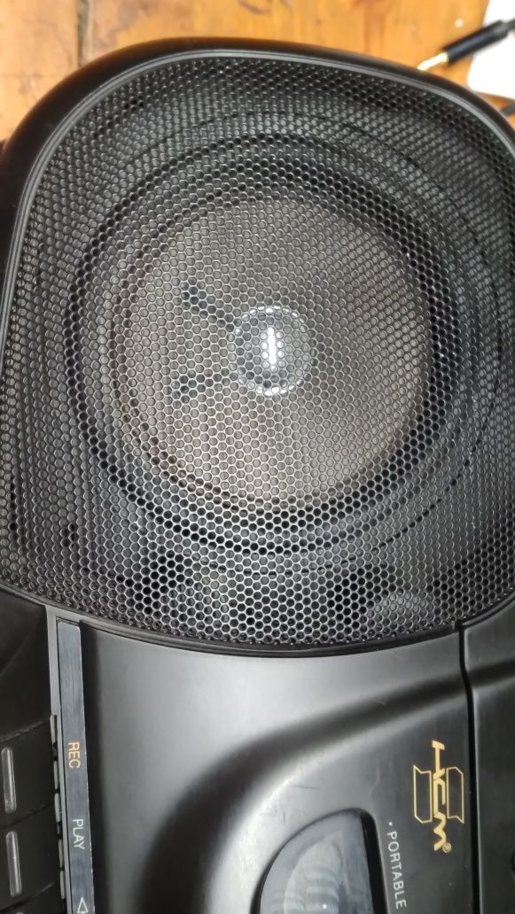 Radiomagnetofon HCM