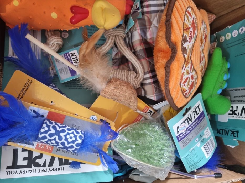 Zestaw akcesoria dla psa kota karton mix nowe