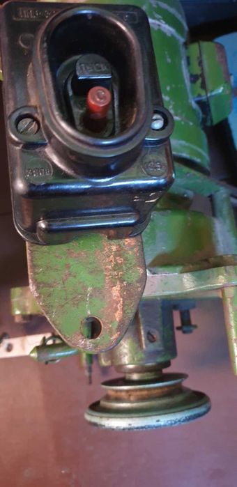 Продам промышленую швейную машинку