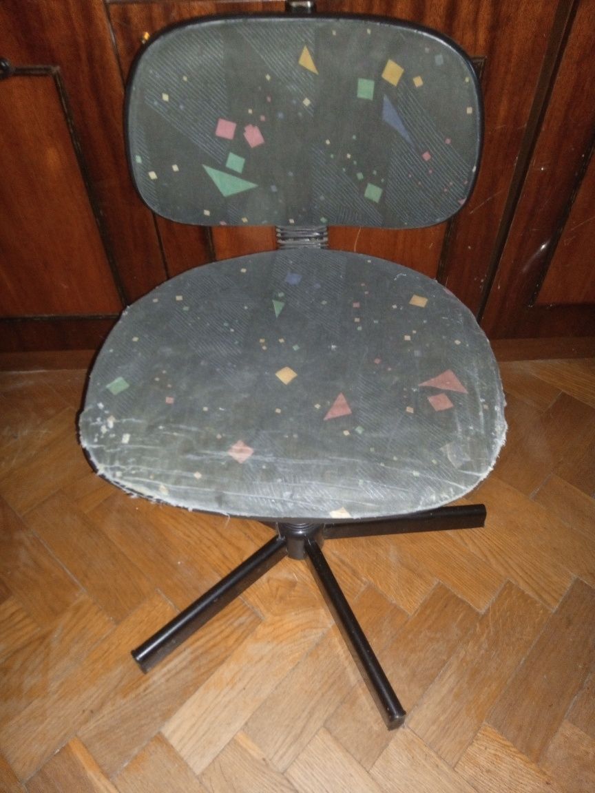 Офісне крісло, для дитини.