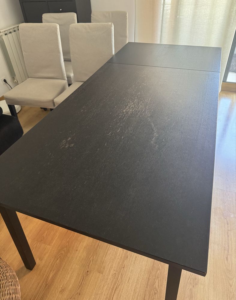 Mesa extensível com 4 cadeiras