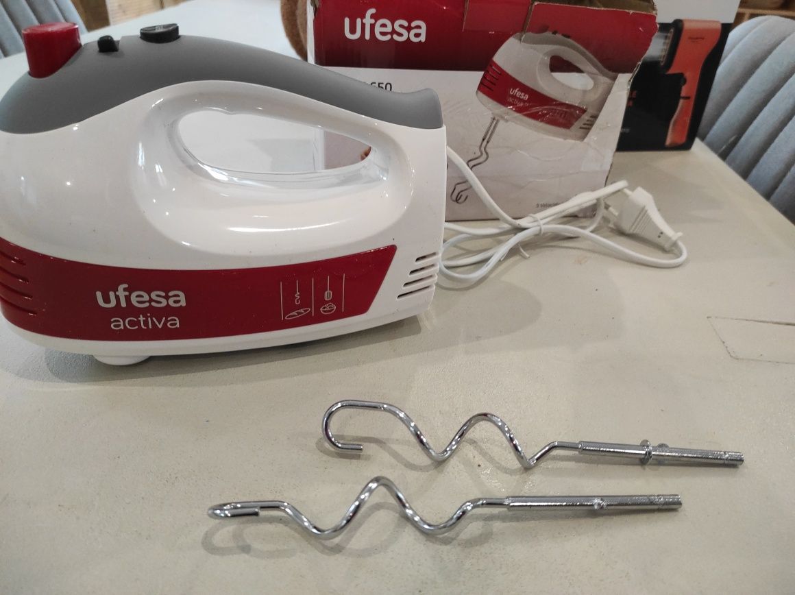 Batedeira Ufesa nova