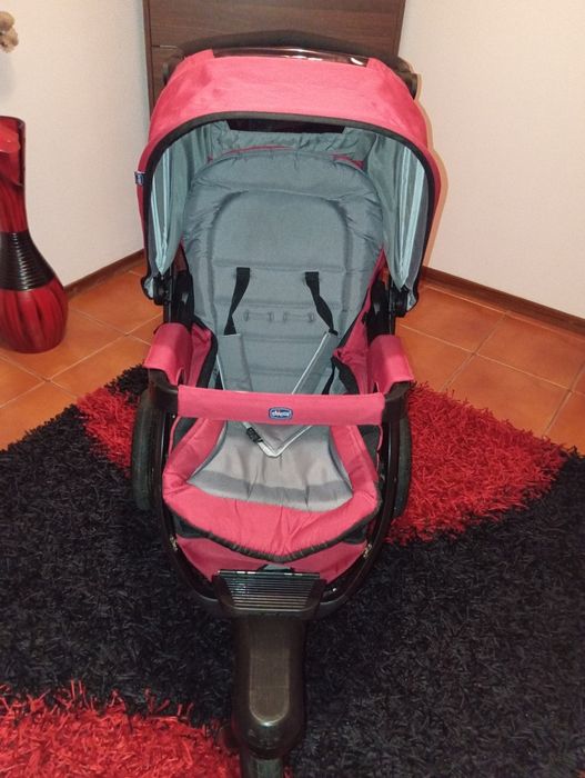 Vendo carrinho de bebê