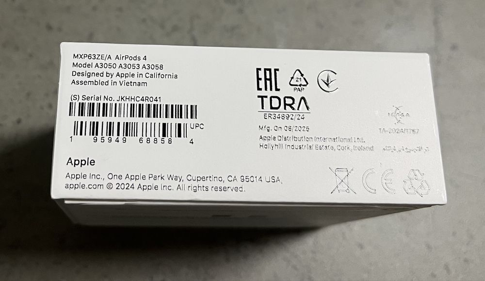 Продам AirPods4 нові, запаковані, оригінал
