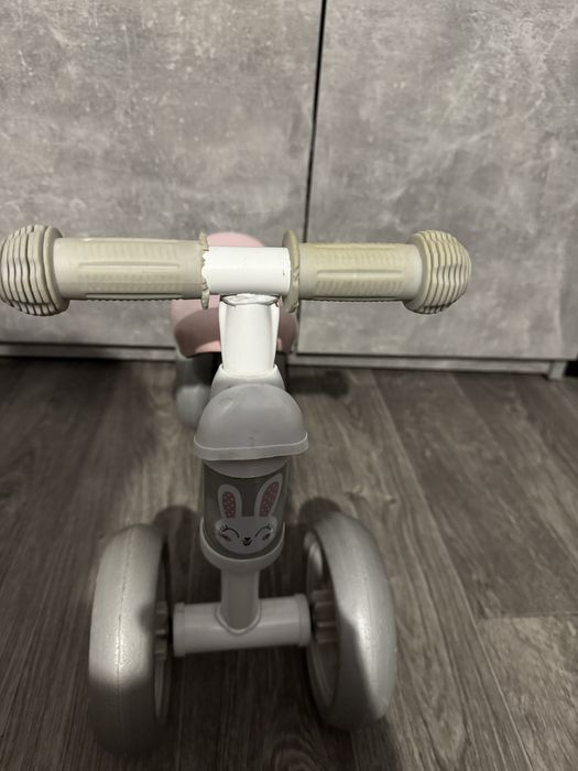 Продом беговел для девочки