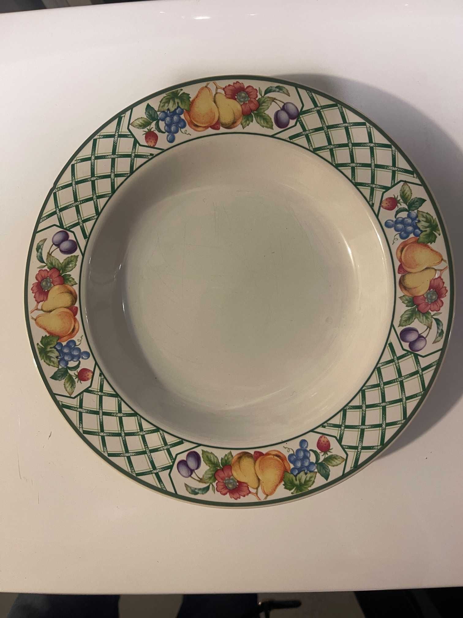 6 talerzy porcelanowych 3 głębokie 3 płaskie i 3 gratis w owocowy wzór