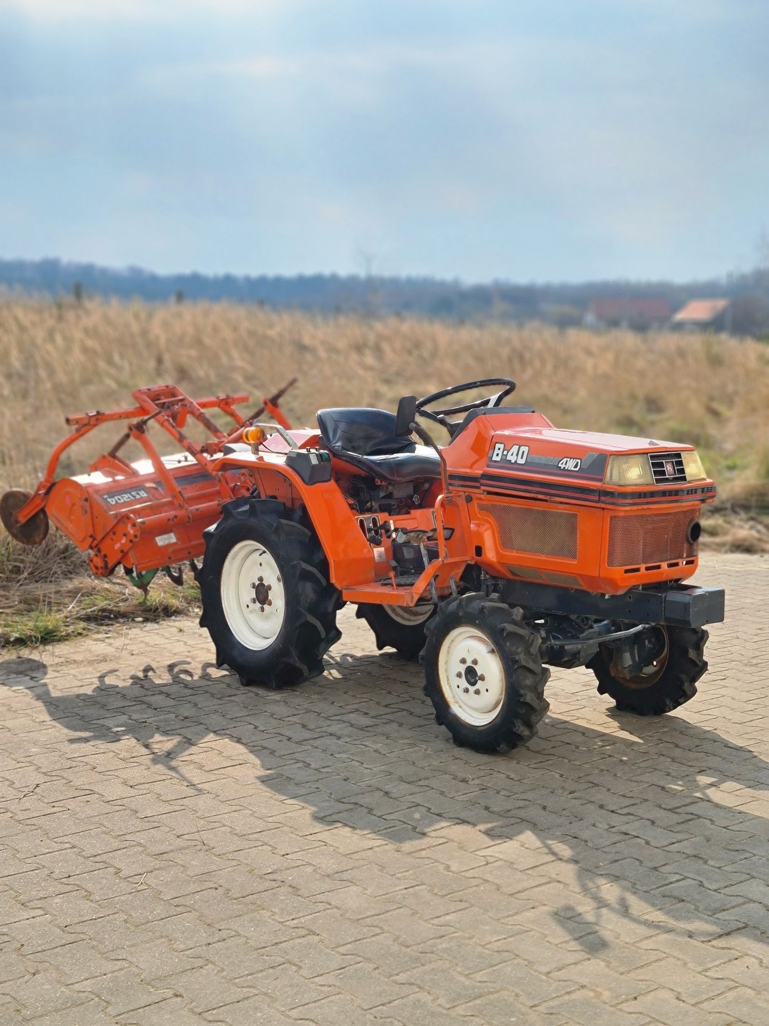 Traktor Japoński 4x4 KUBOTA B40 + Glebogryzarka * GLOBAL *